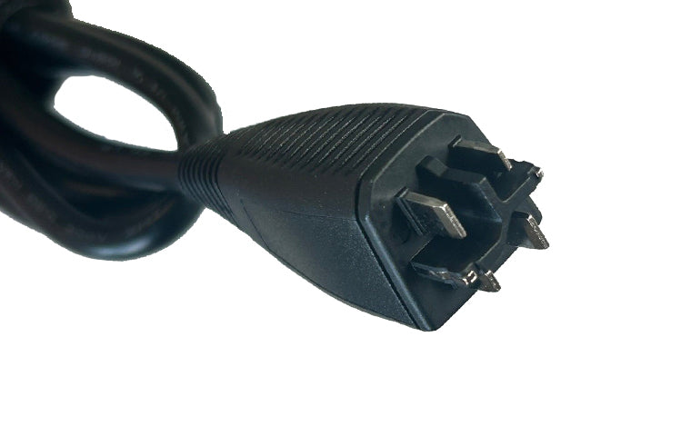 Stecker des Bosch 4A Ladegeräts Smart System