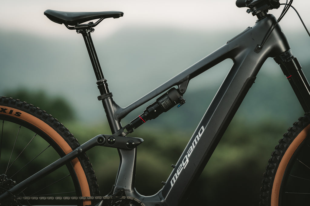 Megamo Ryal 10 Black