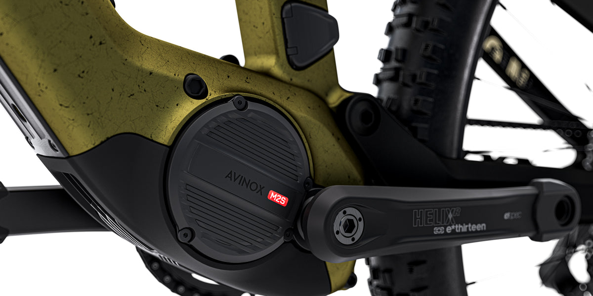Avinox M2S Mittelmotor und Kurbel am Conway Ryvon 11.0 Avinox
