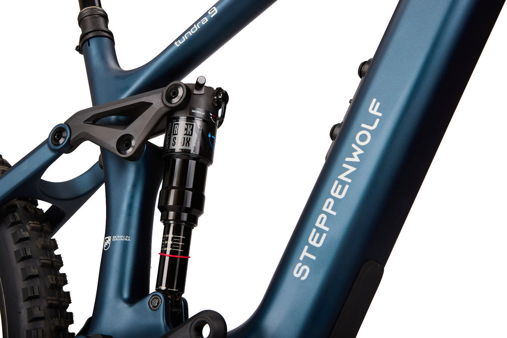 Steppenwolf Tundra 9 2027 in Atlas Blue Matte – Rahmen und Dämpfer