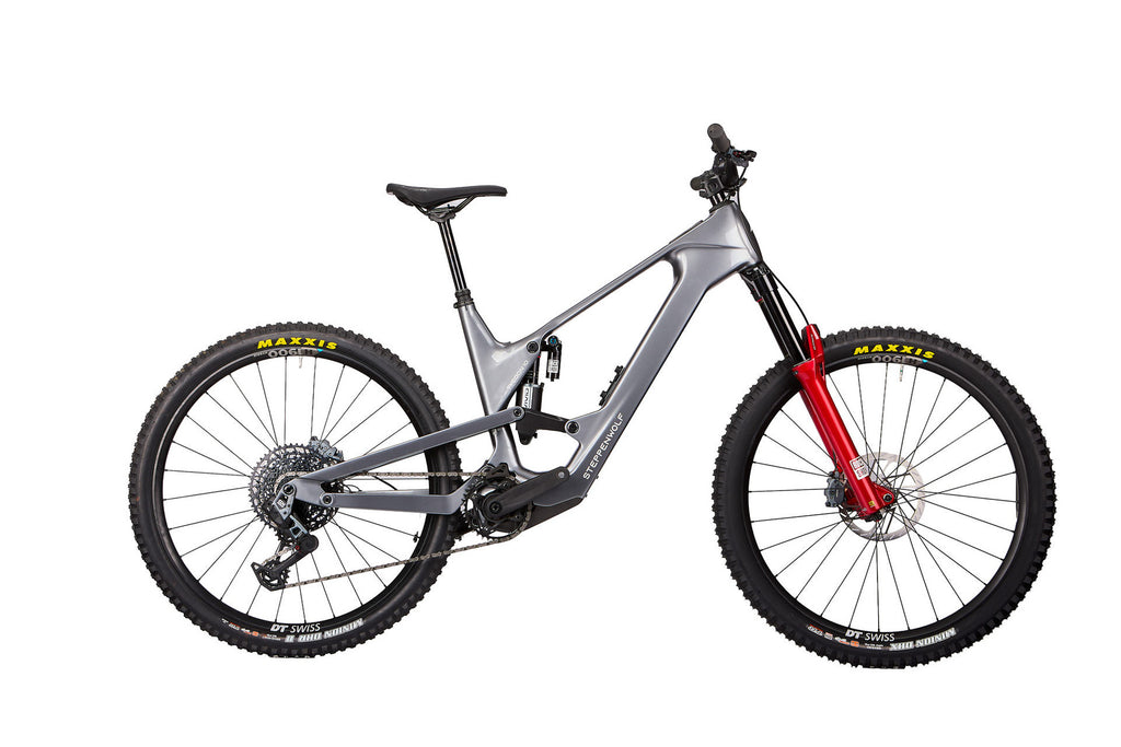 Steppenwolf Tycoon 10 in Titanium Grey Gloss – Seitenansicht