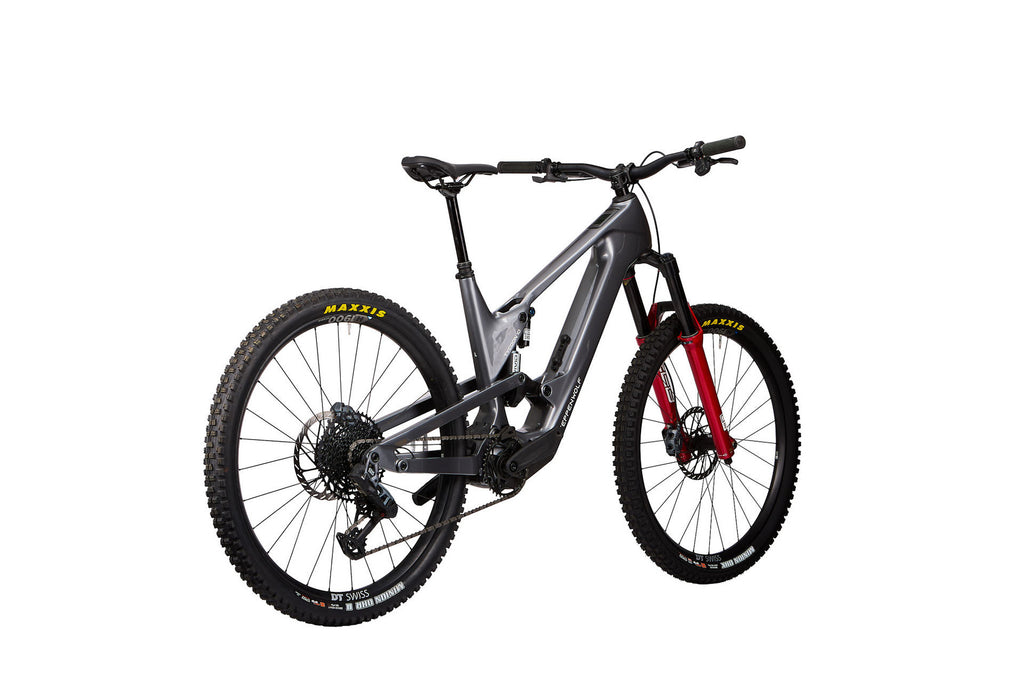 Steppenwolf Tycoon 10 in Titanium Grey Gloss – schräge Rückansicht