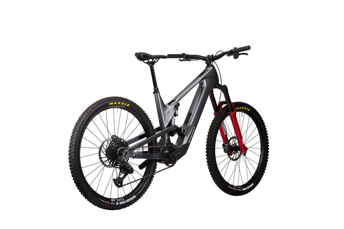 Steppenwolf Tycoon 10 in Titanium Grey Gloss – schräge Rückansicht
