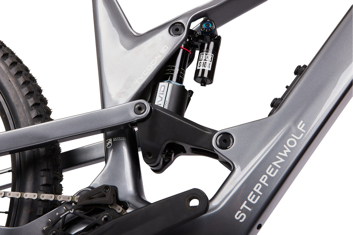 Steppenwolf Tycoon 10 in Titanium Grey Gloss – Rahmen und Dämpfer