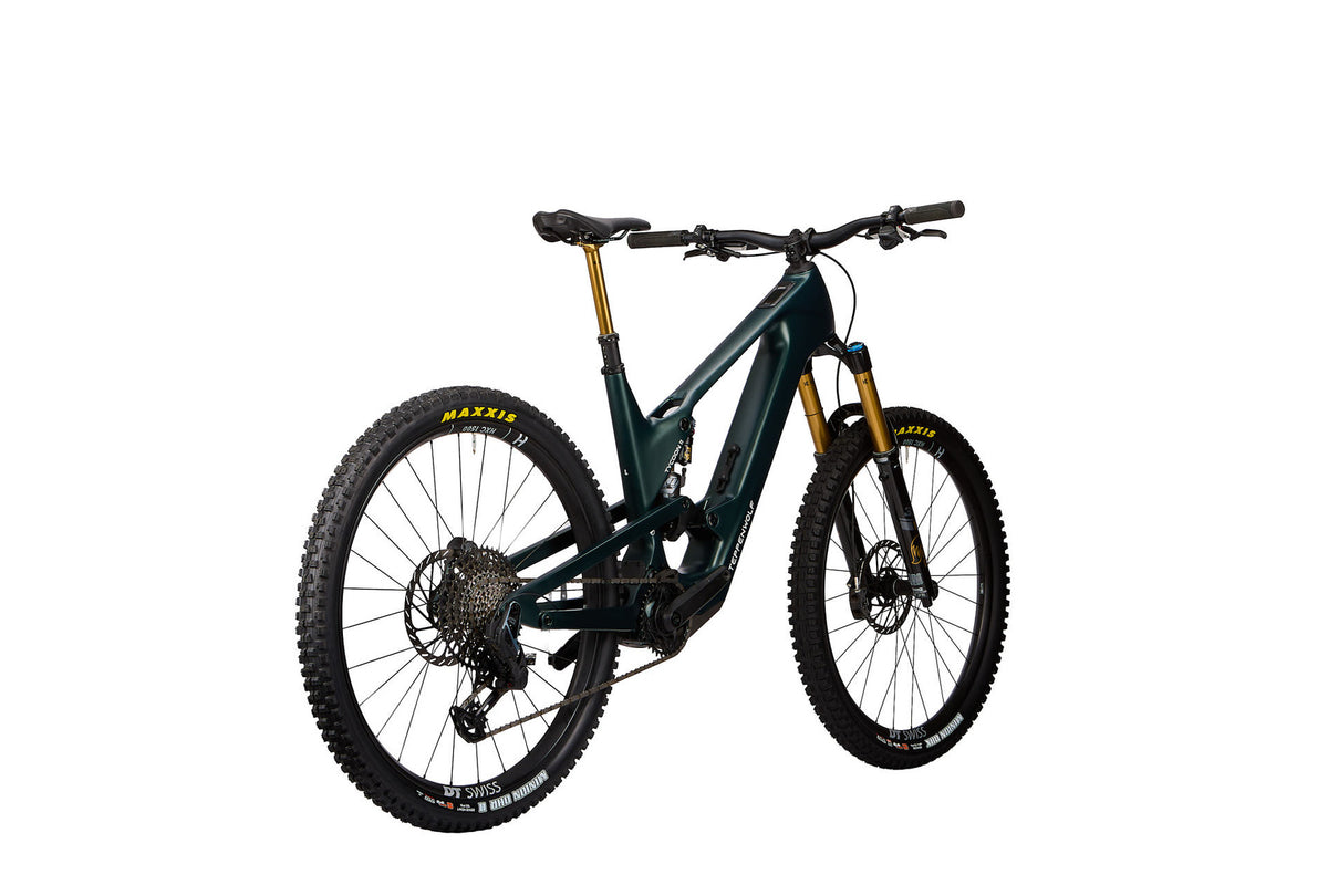 Steppenwolf Tycoon 11 in Dark Green Matte – schräge Rückansicht