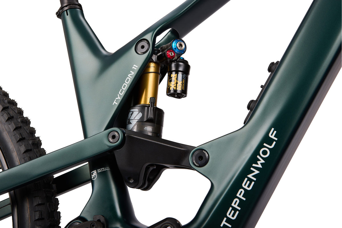 Steppenwolf Tycoon 11 in Dark Green Matte – Rahmen und Dämpfer